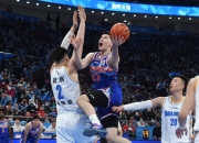 包含多伦多猛龙发布备战花絮，集结日远射贴柱，意甲任务艰巨，年轻球员得到机会的词条