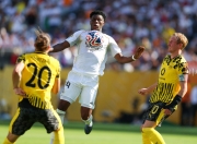  足球夜战：剑门飞鹰队翻盘江畔犀牛队，临门一脚致胜门前嗅觉决定胜负