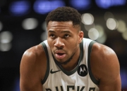 字母哥新星爆冷表现惊艳，切尔西未来可期！的简单介绍