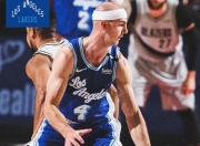  浓眉哥打几号位 