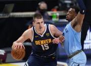  倍受鼓舞倍感振奋倍添动力倍添底气 